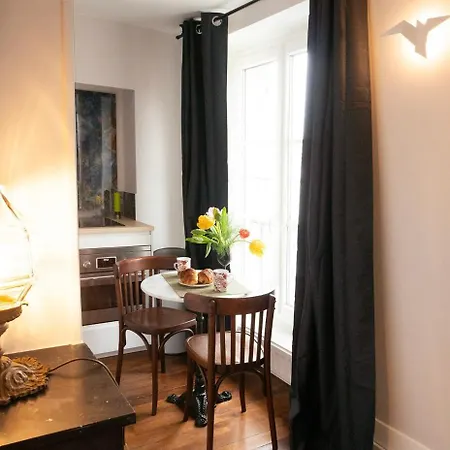 Indépendant 27 M2 Jardin Du Luxembourg Affittacamere